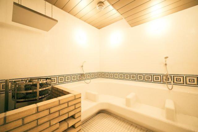 Sauna & Cabin Thermae-Yu Nishiazabu Tokyo Bagian luar foto