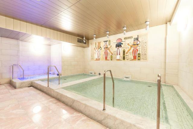 Sauna & Cabin Thermae-Yu Nishiazabu Tokyo Bagian luar foto